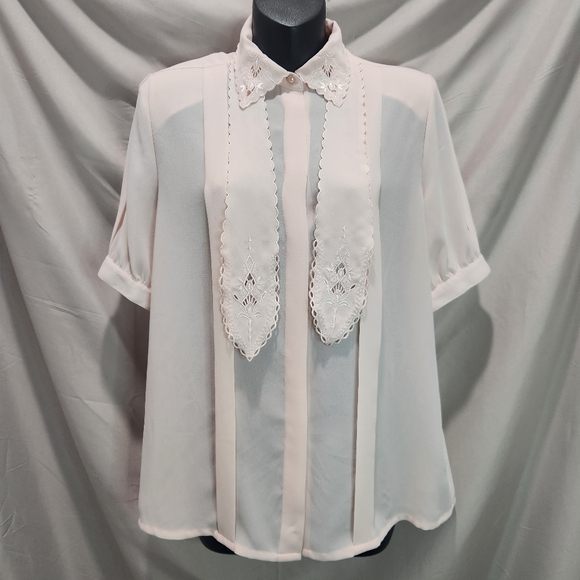 La Blouse Vintage 60s Embroidered Light Pink Button Down Blouse - Picture 2 of 8